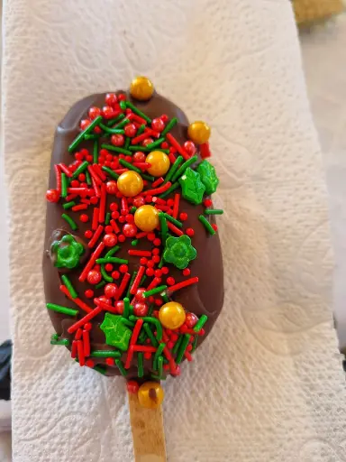 Bañado en chocolate y topping